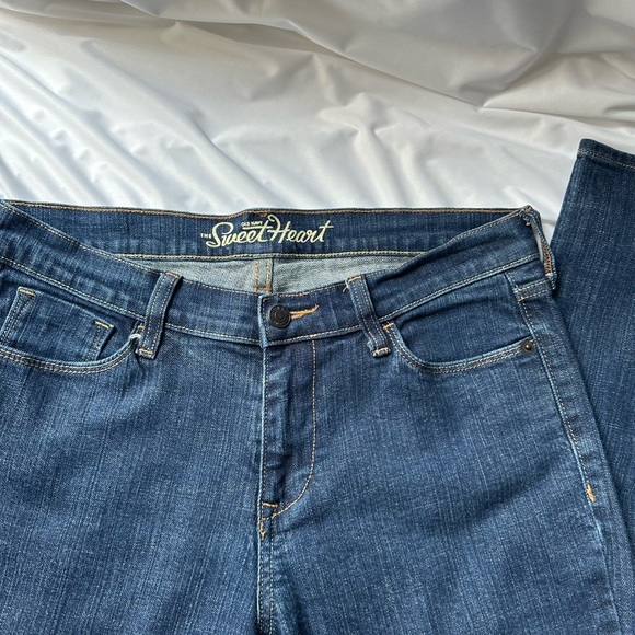 OLD Navy "The Sweetheart Fit" Dark Wash Jeans in Size 8 - Picture 8 of 9